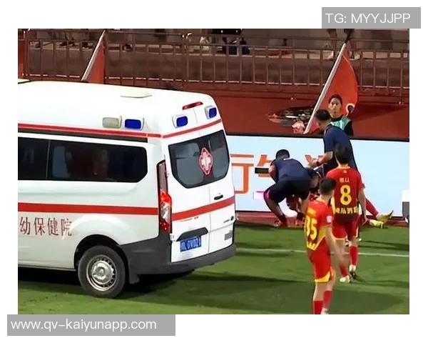 中甲激战引发重伤阿萨莫阿颈椎骨折黄威腓骨骨折悲剧发生 中甲激战引发重伤阿萨莫阿颈椎骨折黄威腓骨骨折悲剧发生