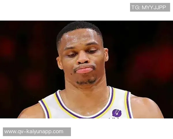 新赛季球队策略转变卢指导强调围绕明星球员构建体系