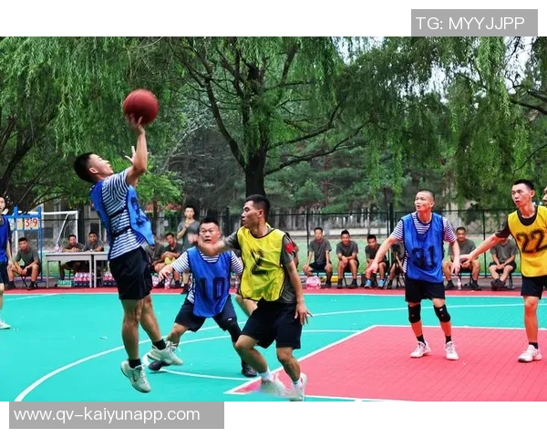 弗拉格分享与兄长共聚时光感受篮球带来的快乐与团结