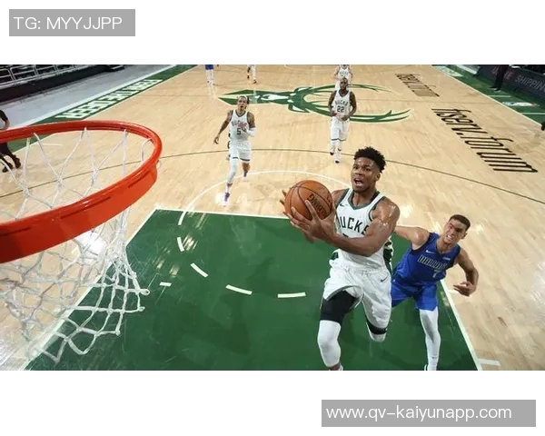 东契奇称赞字母哥争抢球权展现尊重裁判初始态度引发热议