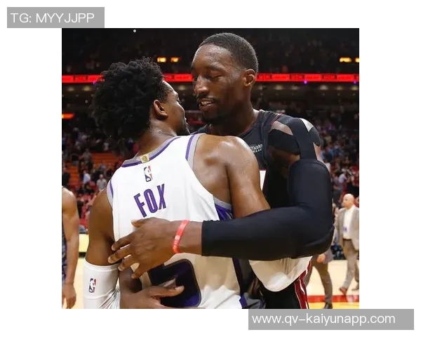 阿德巴约半场火力全开13投7中三分3中7砍下17分助力球队进攻